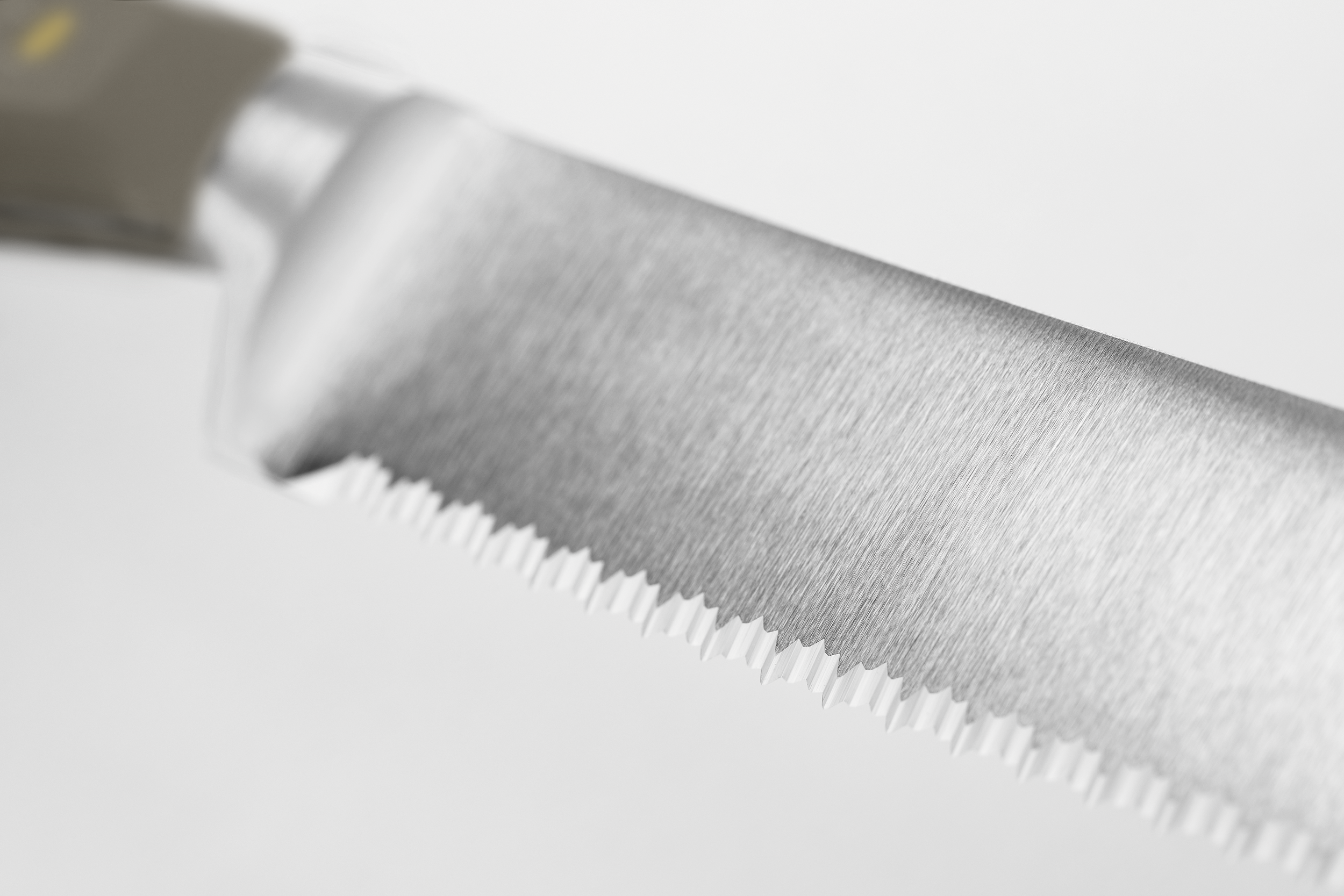 Wusthof Classic Precision Double-Serrated Bread Knife 23 cm | 9 inch