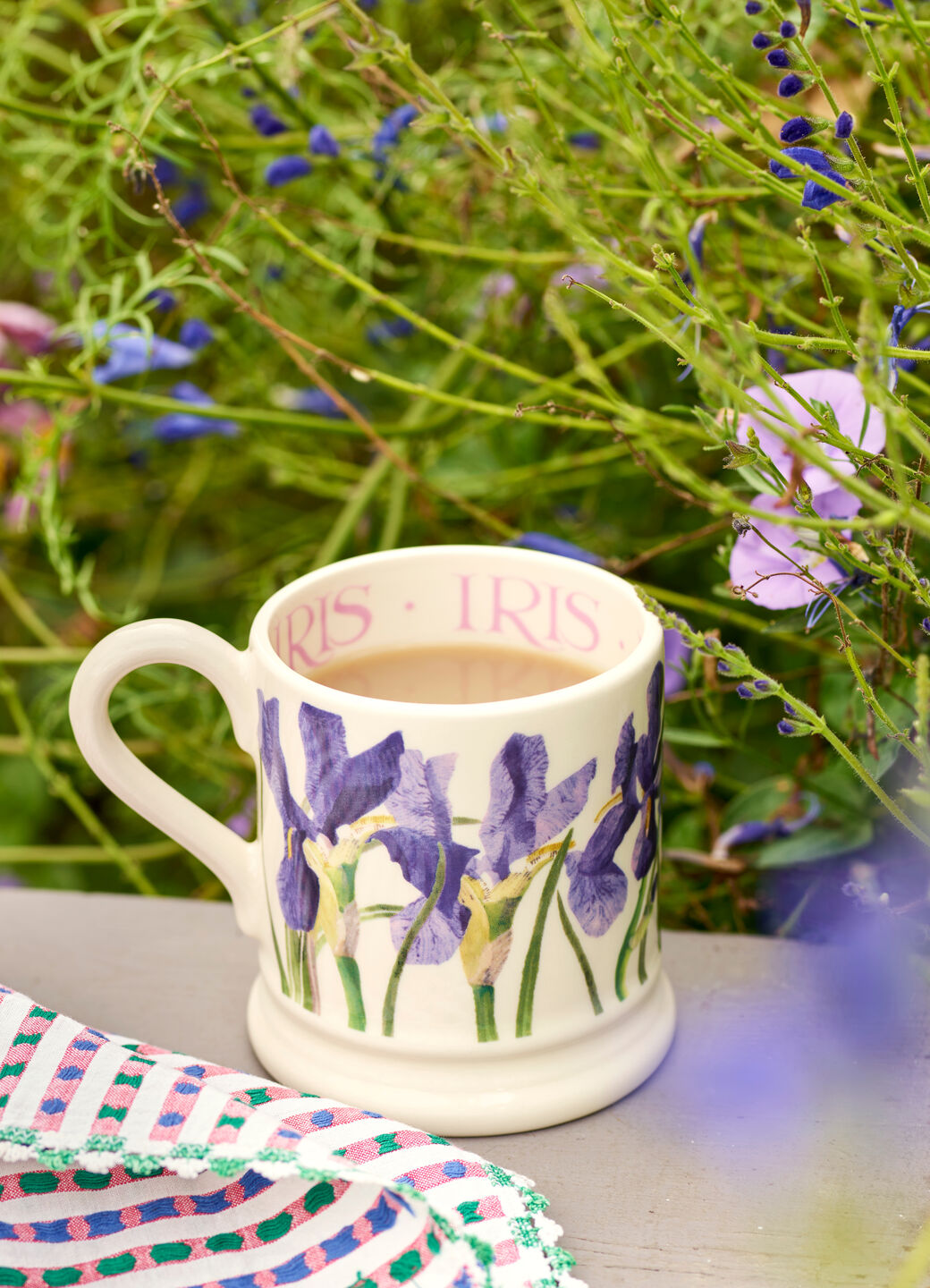 Emma Bridgewater Blue Iris 1/2 Pint Mug