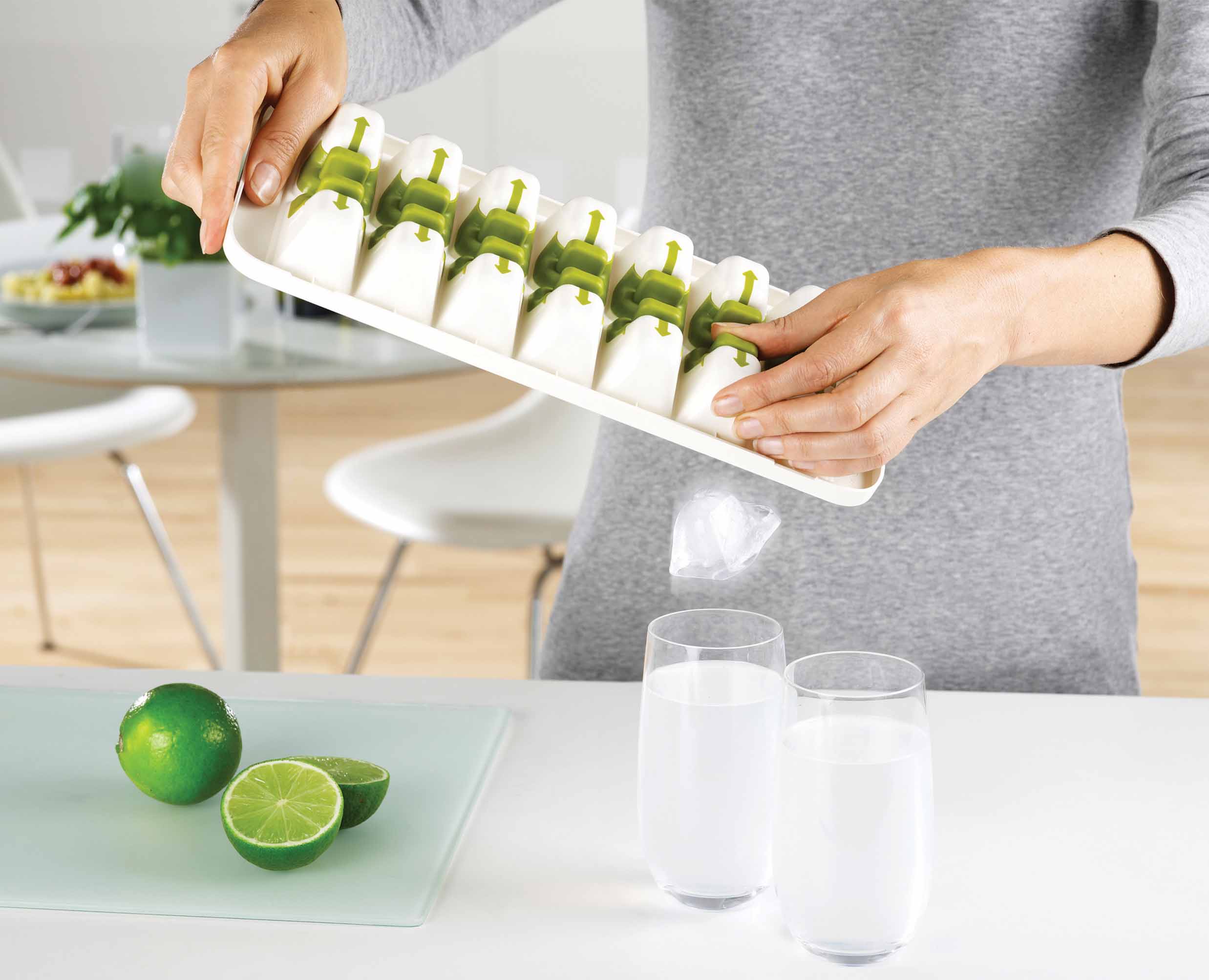 QuickSnap™ Plus Green Ice Cube Tray