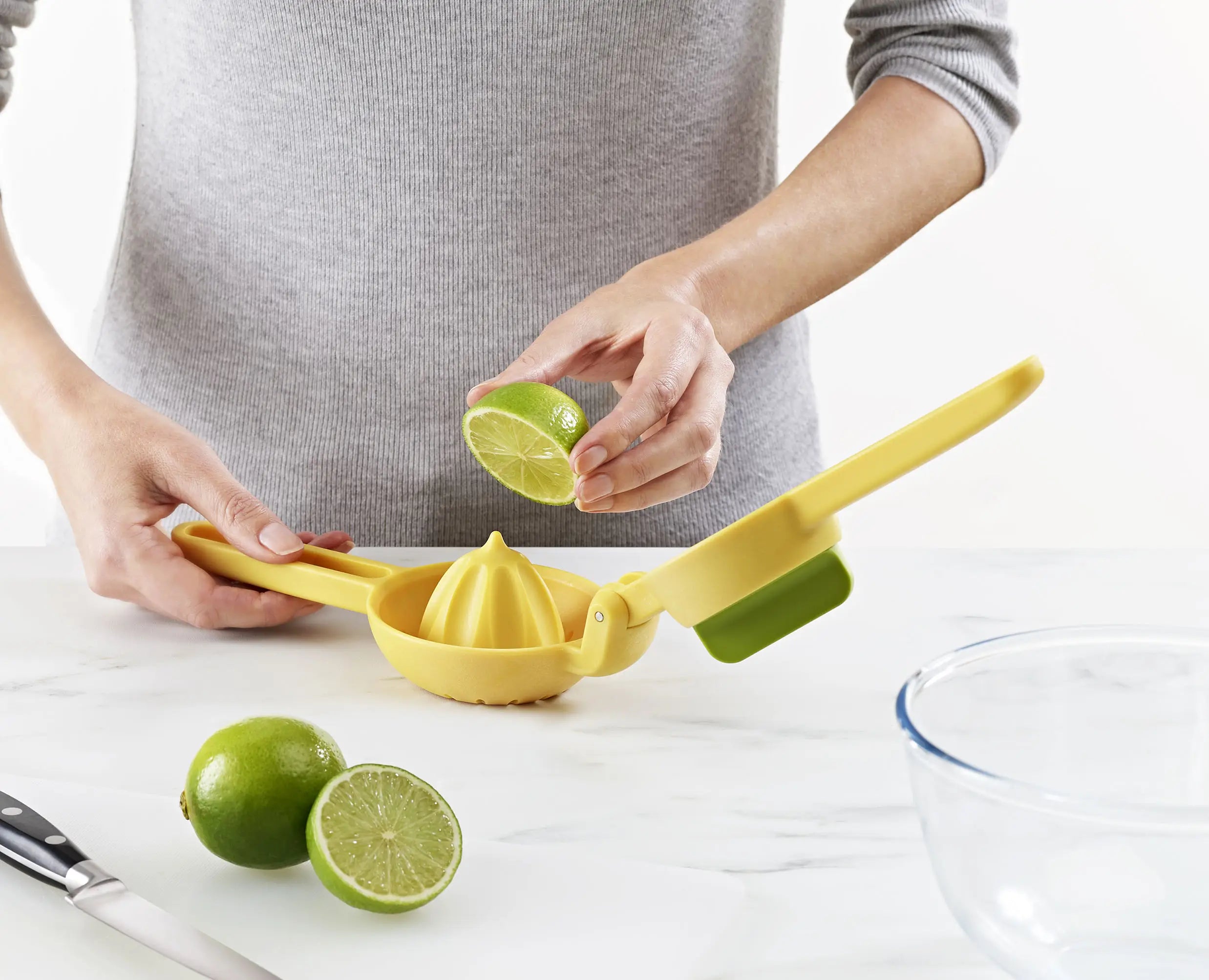 JuiceMax™ Dual-action Yellow Citrus Press