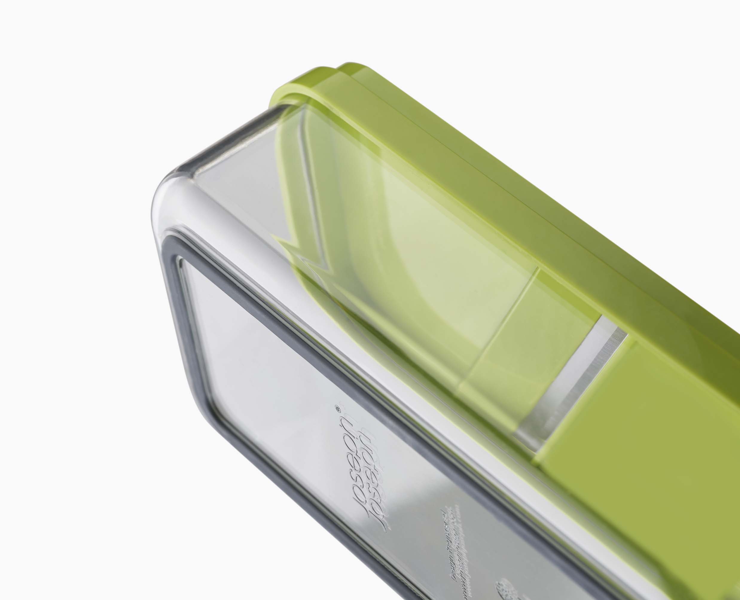 Multi-Prep™ Compact Multicolour 4-piece Grater & Slicer