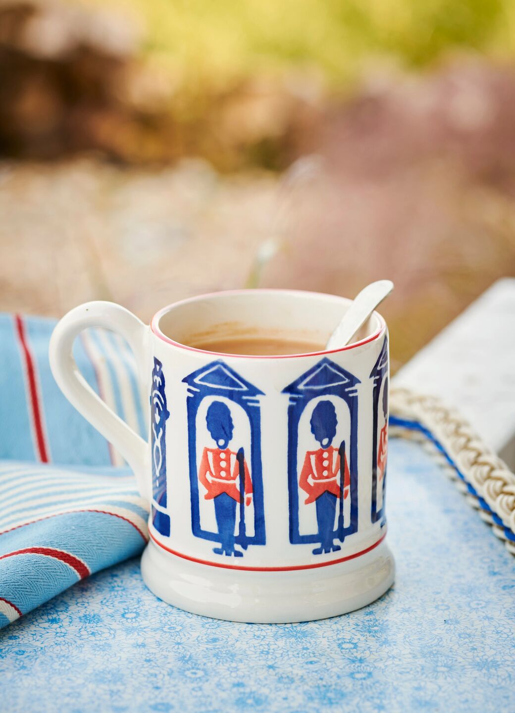 Emma Bridgewater King's Guard 1/2 Pint Mug