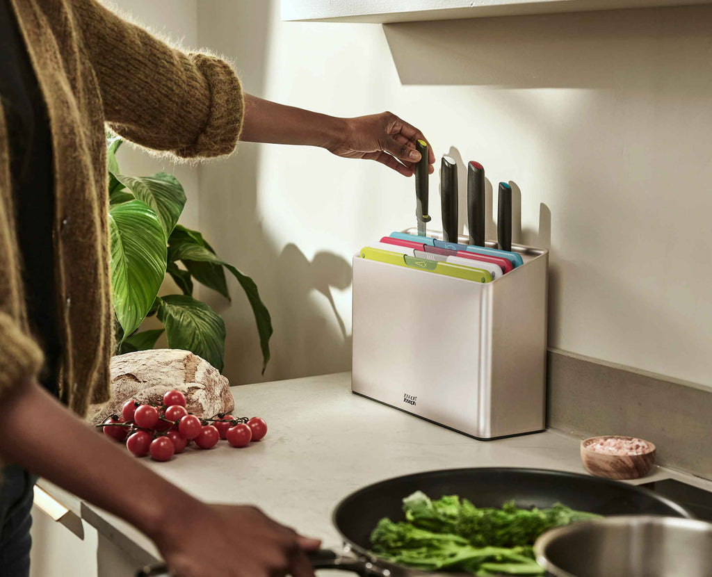 Folio™ Icon Plus Multicolour 8-piece Knife & Chopping Board Set
