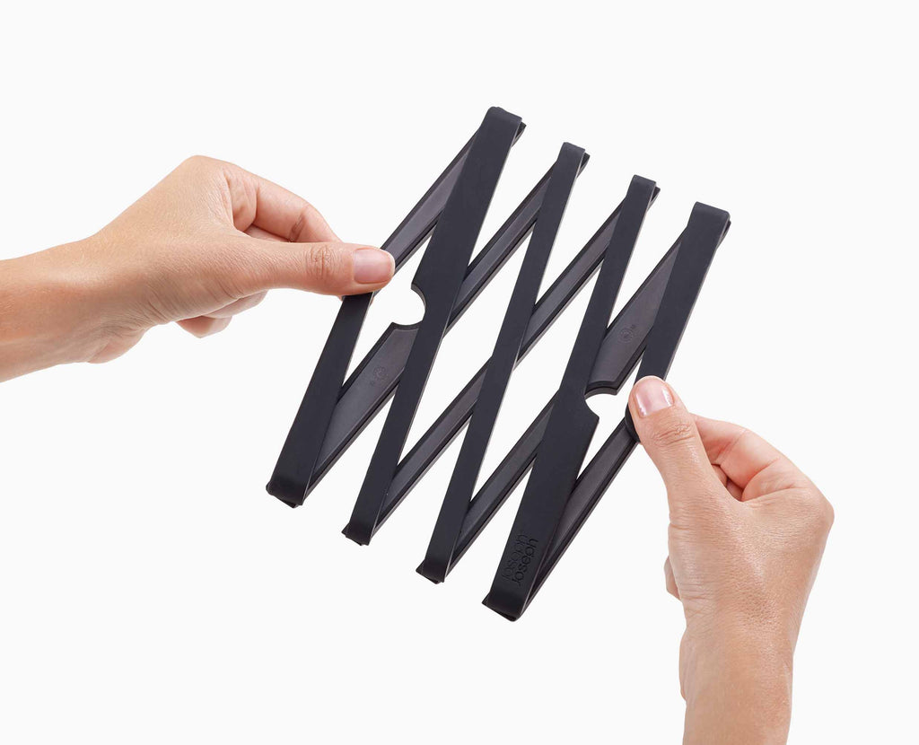 Stretch™ Expandable Black Trivet