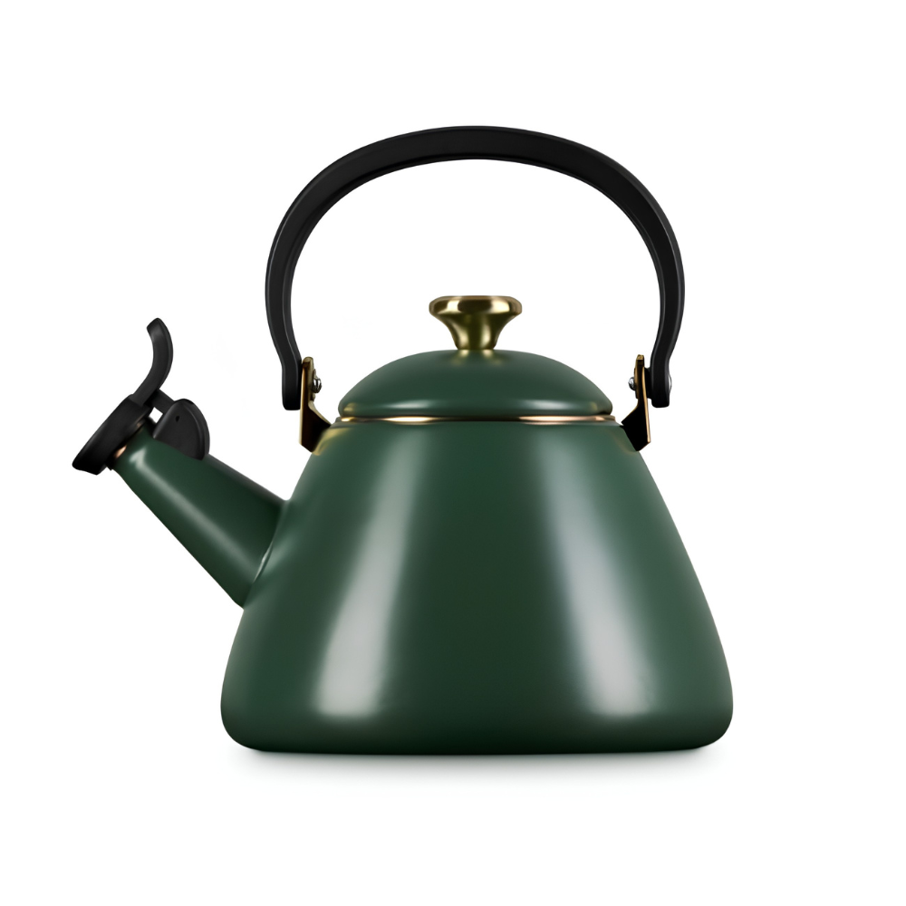 Le Creuset Kone Kettle 1.6L in Forêt