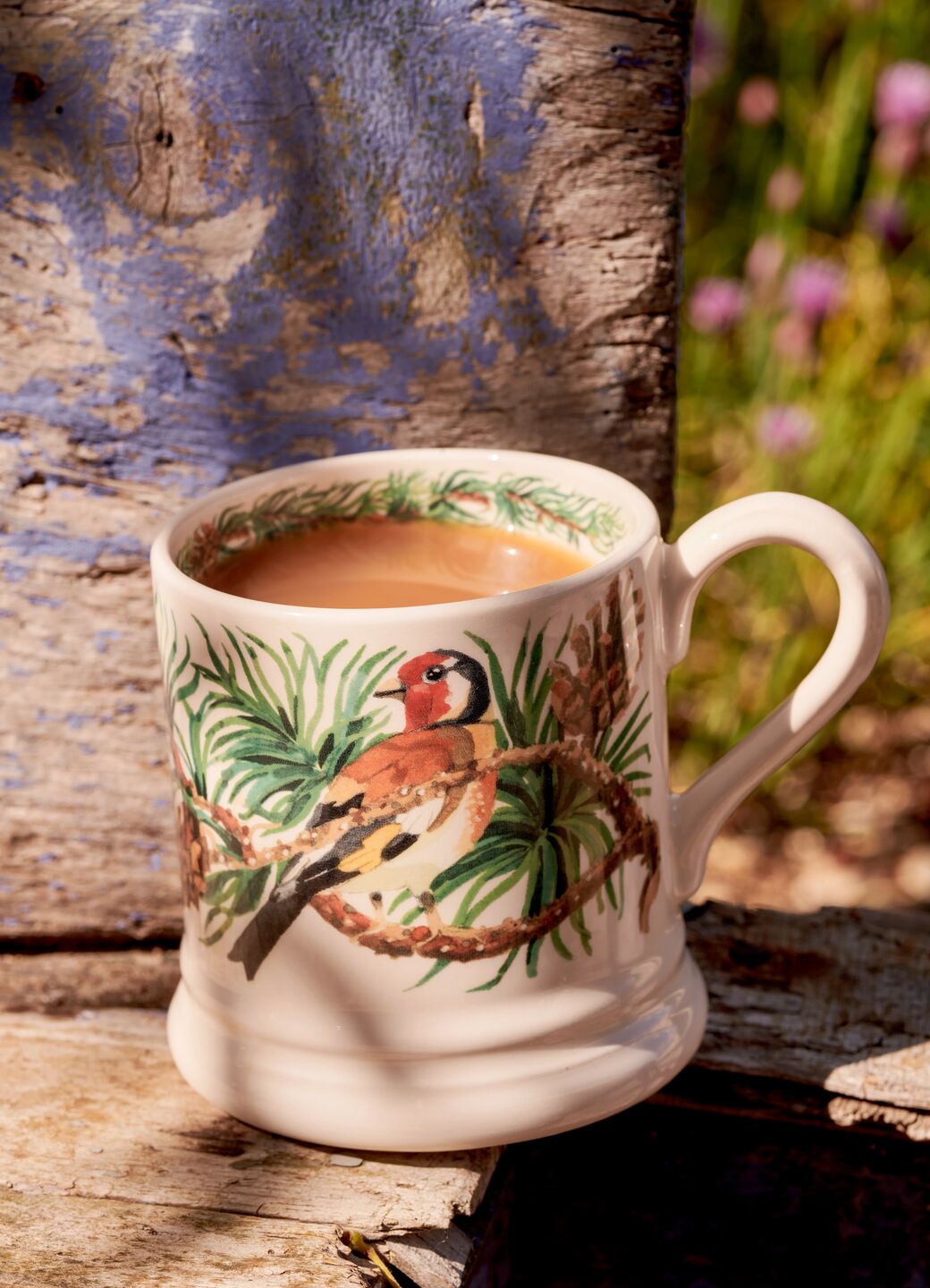 Emma Bridgewater Goldfinch In Spruce 1/2 Pint Mug