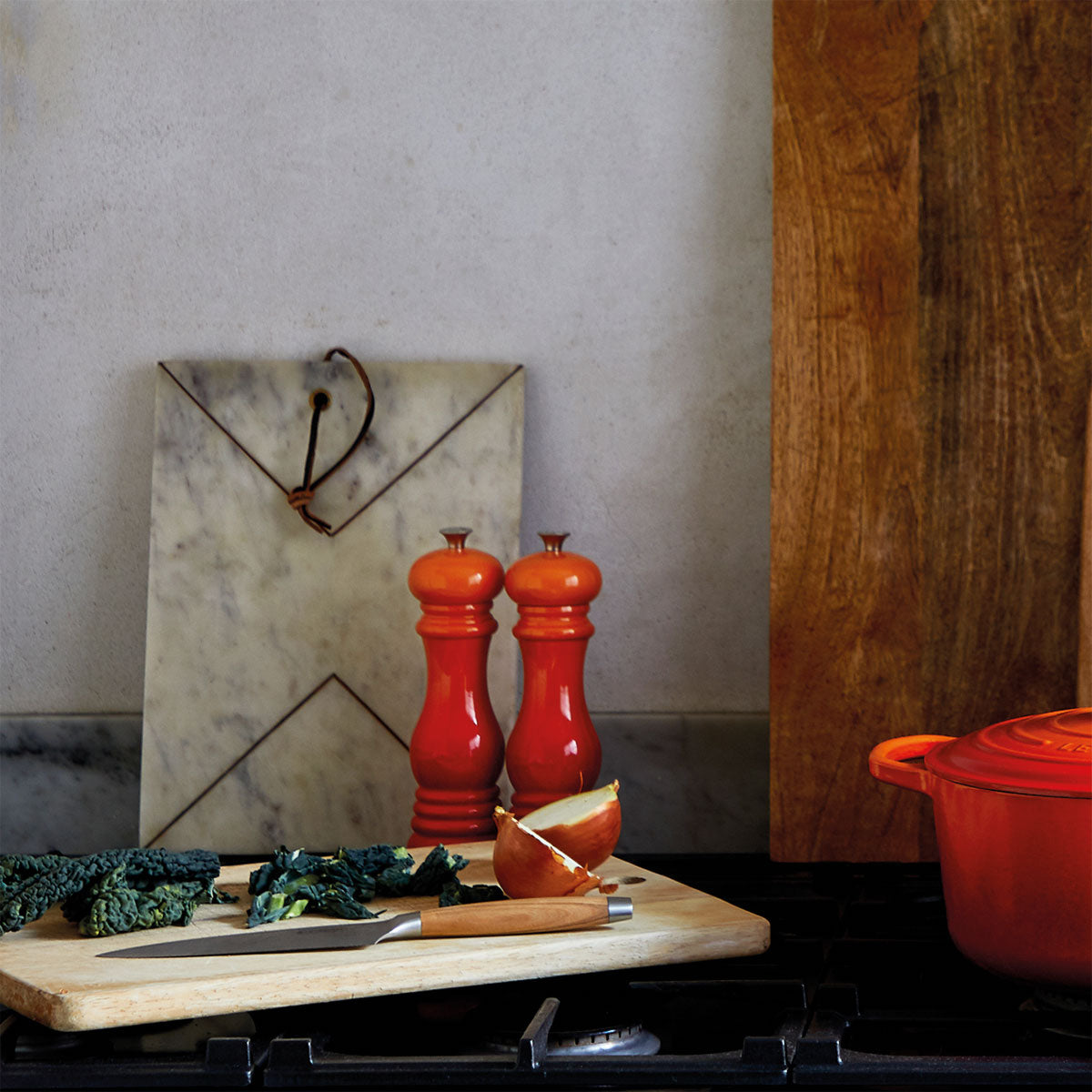 Le Creuset Classic Pepper Mill - Volcanic