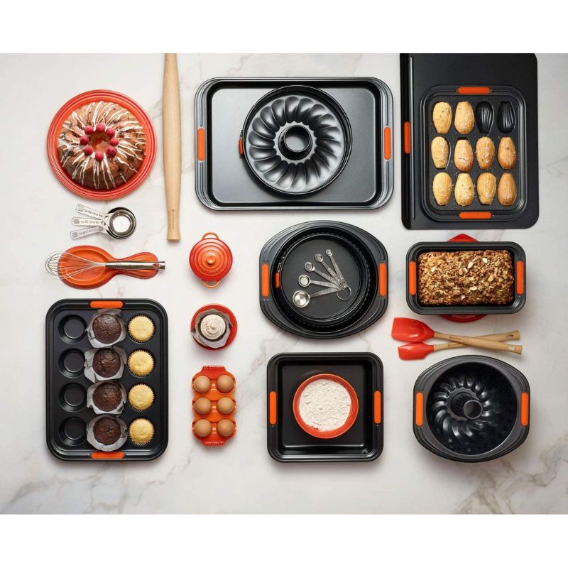 Le Creuset Swiss Roll Tray 33cm