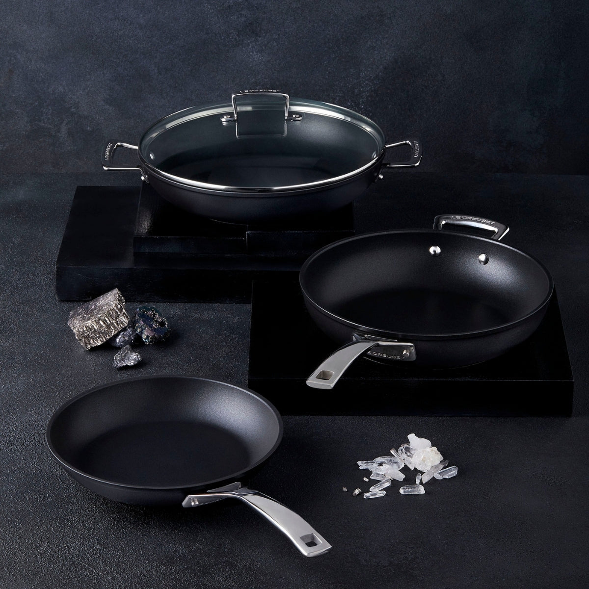 Le Creuset Toughened Non-Stick Shallow Casserole with Lid - 24cm