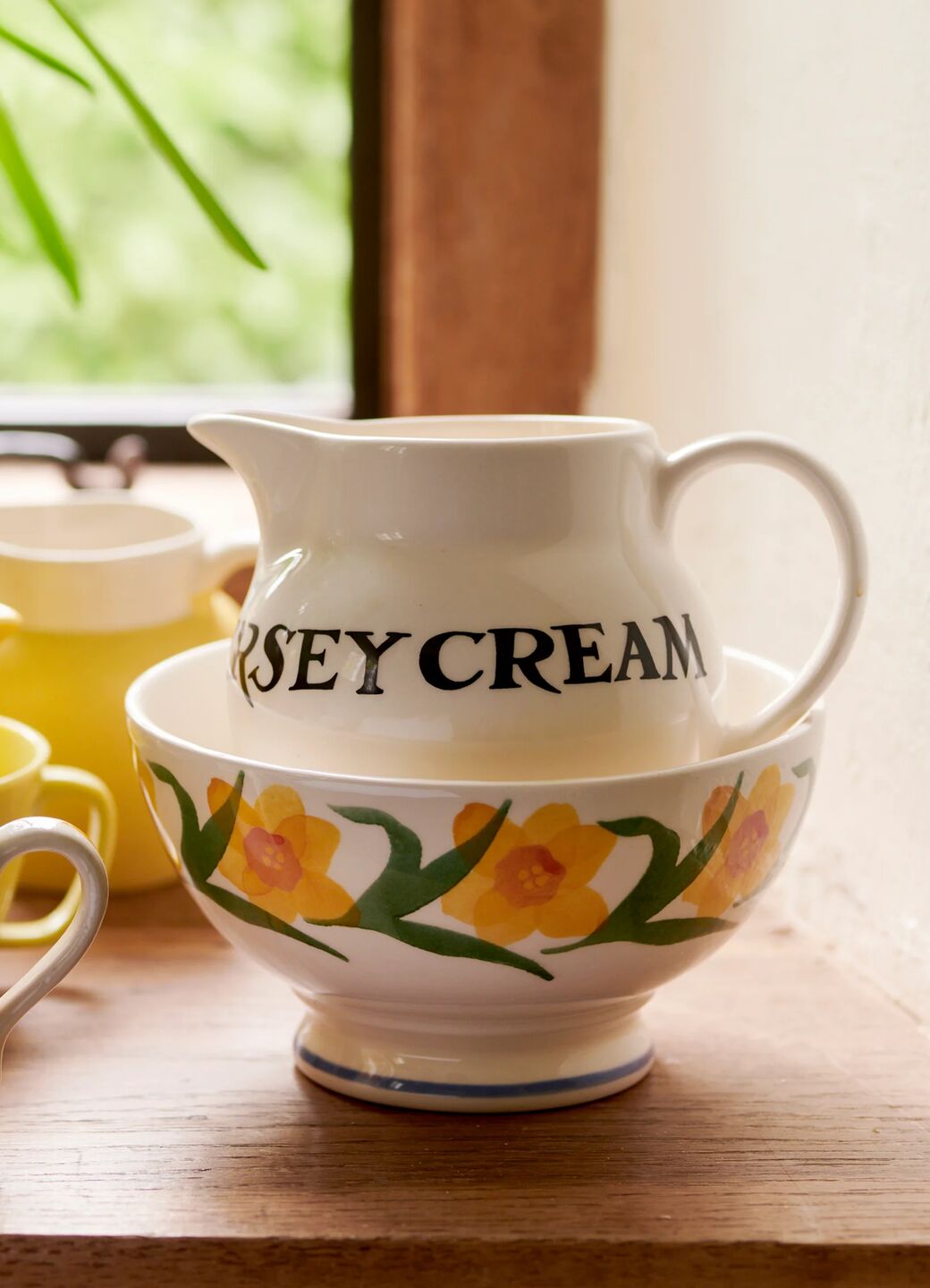Emma Bridgewater Windblown Daffodils French Bowl