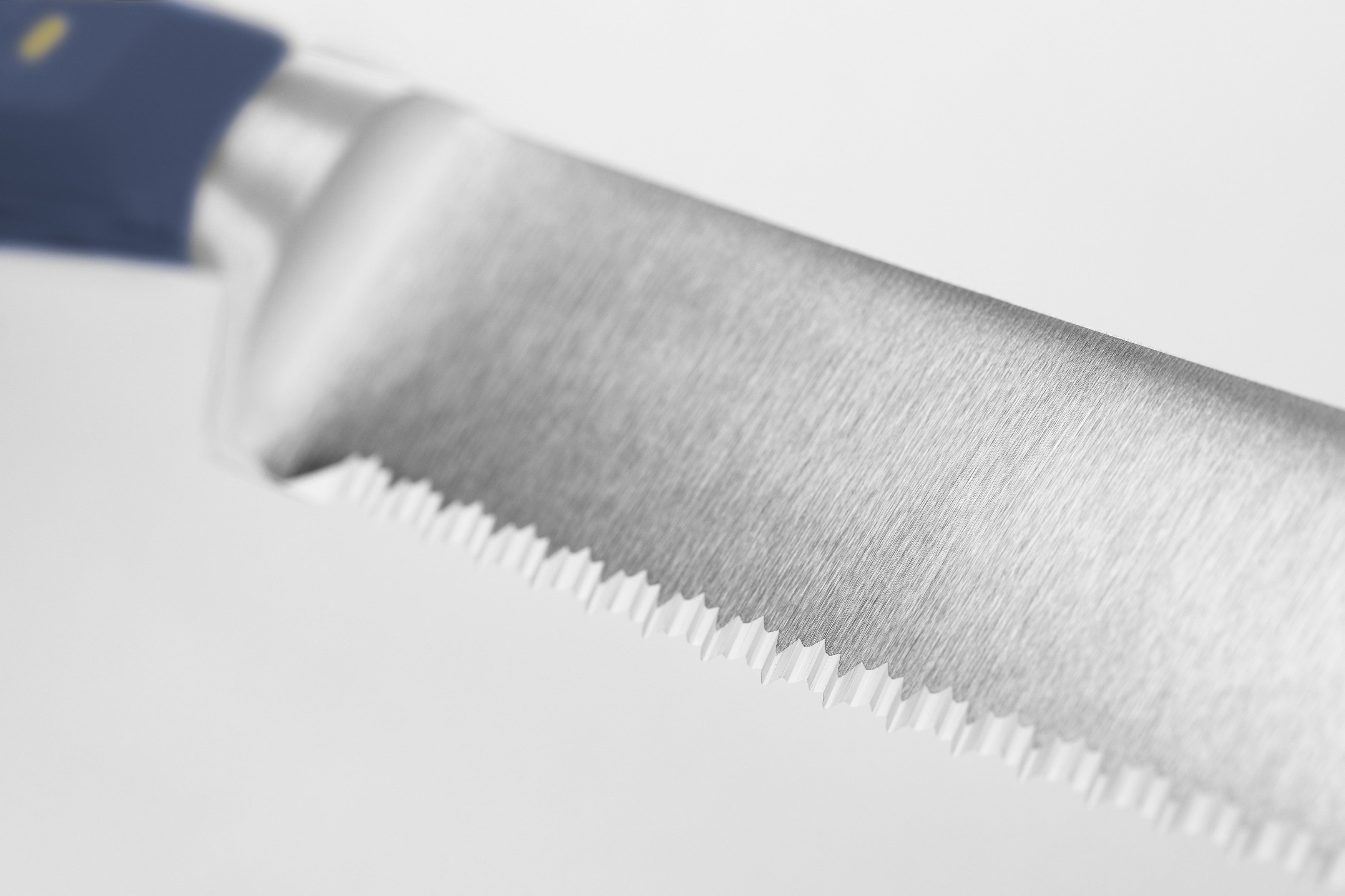 Wusthof Classic Precision Double-Serrated Bread Knife 23 cm | 9 inch