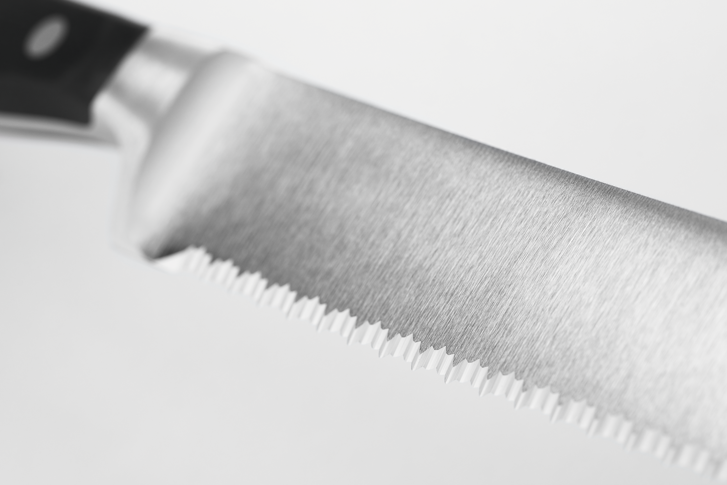 Wusthof Classic Precision Double-Serrated Bread Knife 23 cm | 9 inch
