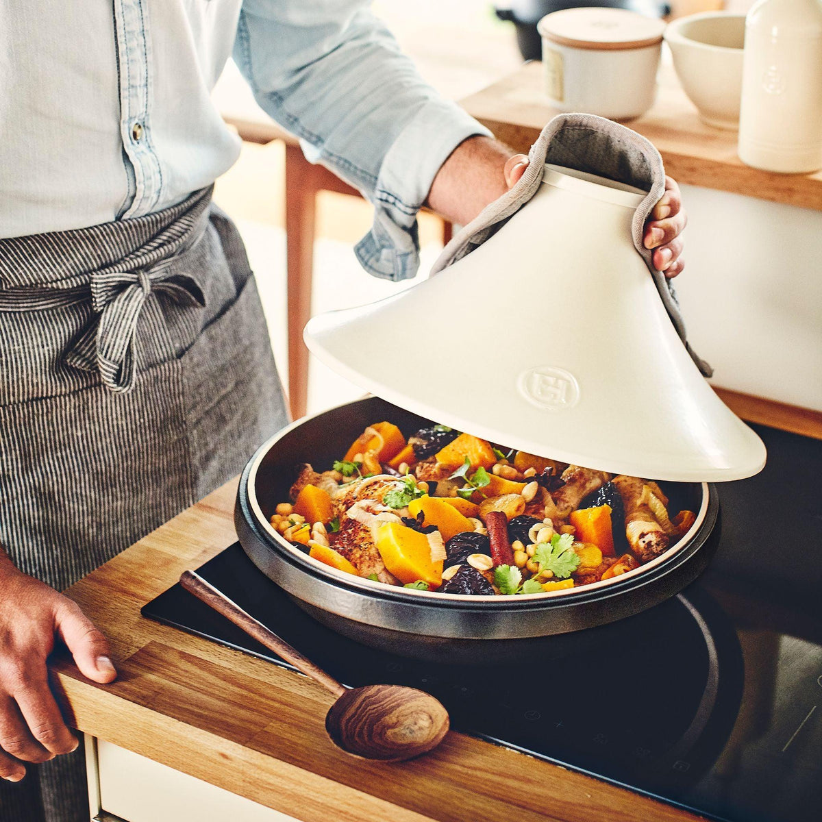 Emile Henry Delight Tagine 33.5cm -  White Lid/Slate Base