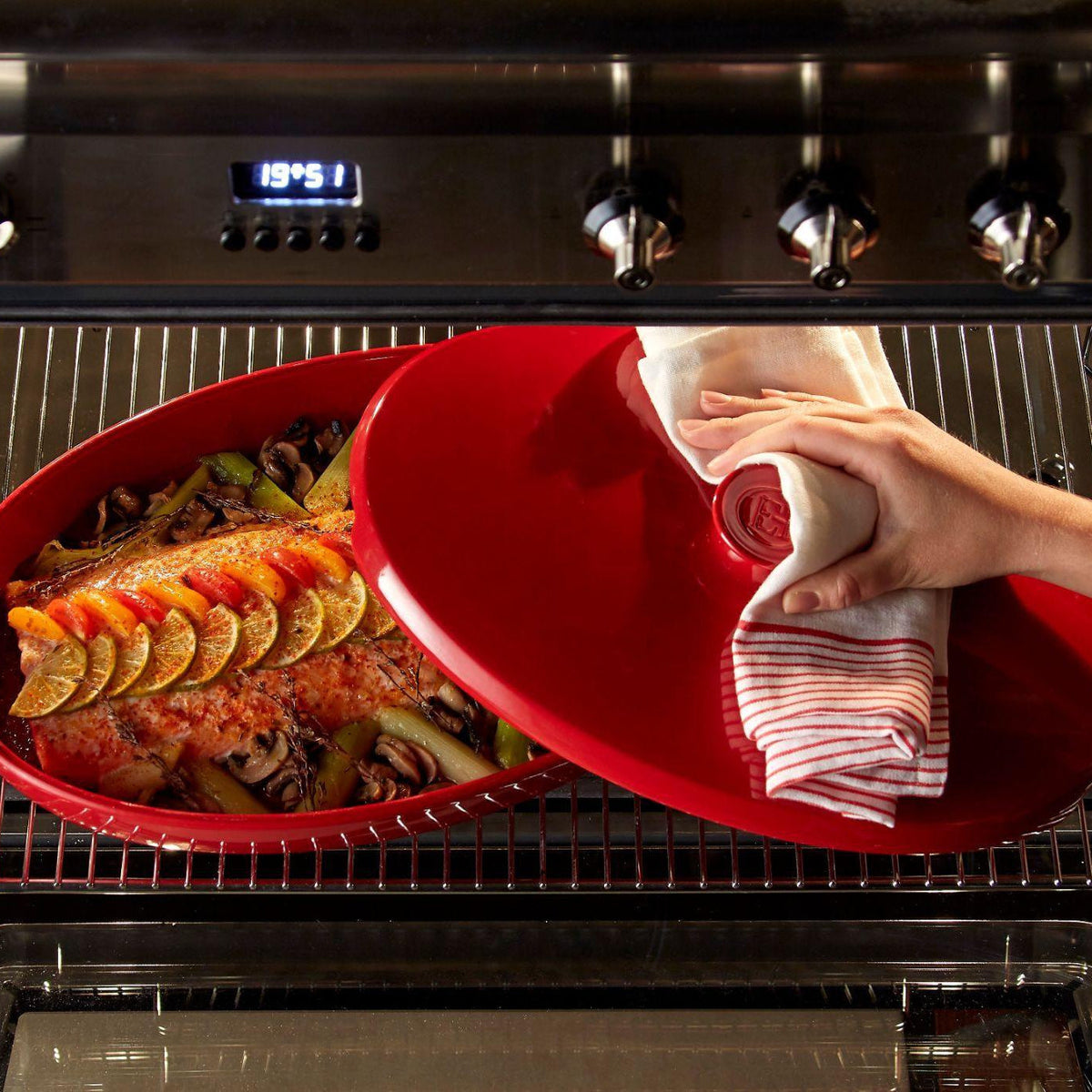 Emile Henry Papillote Steamer 1.9L - Burgundy