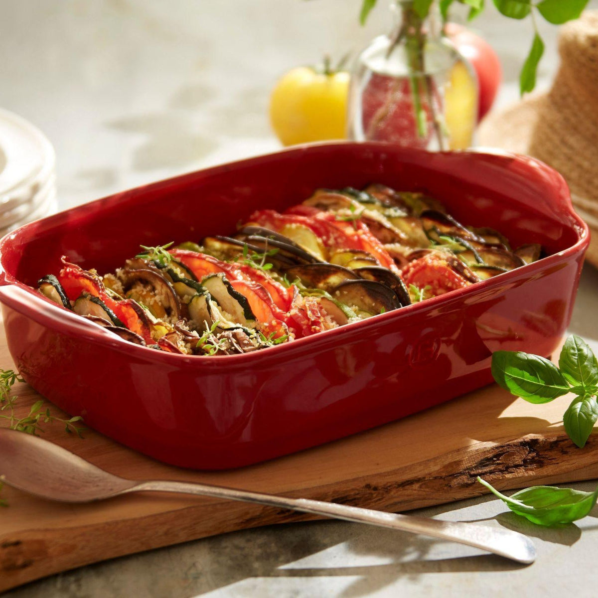 Emile Henry Medium Oven Dish - Burgundy